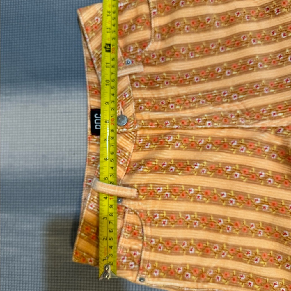 Urban Outfitters BDG High-Rise corduroy Pants. - Picture 5 of 9
